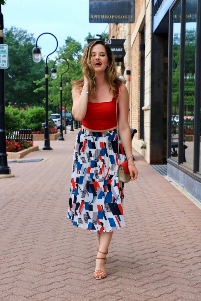 how to style midi skirt With Crop Tops